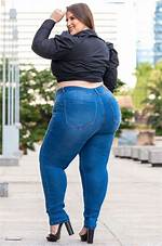 Exploring the Allure of Bbw Busty Solo Performers